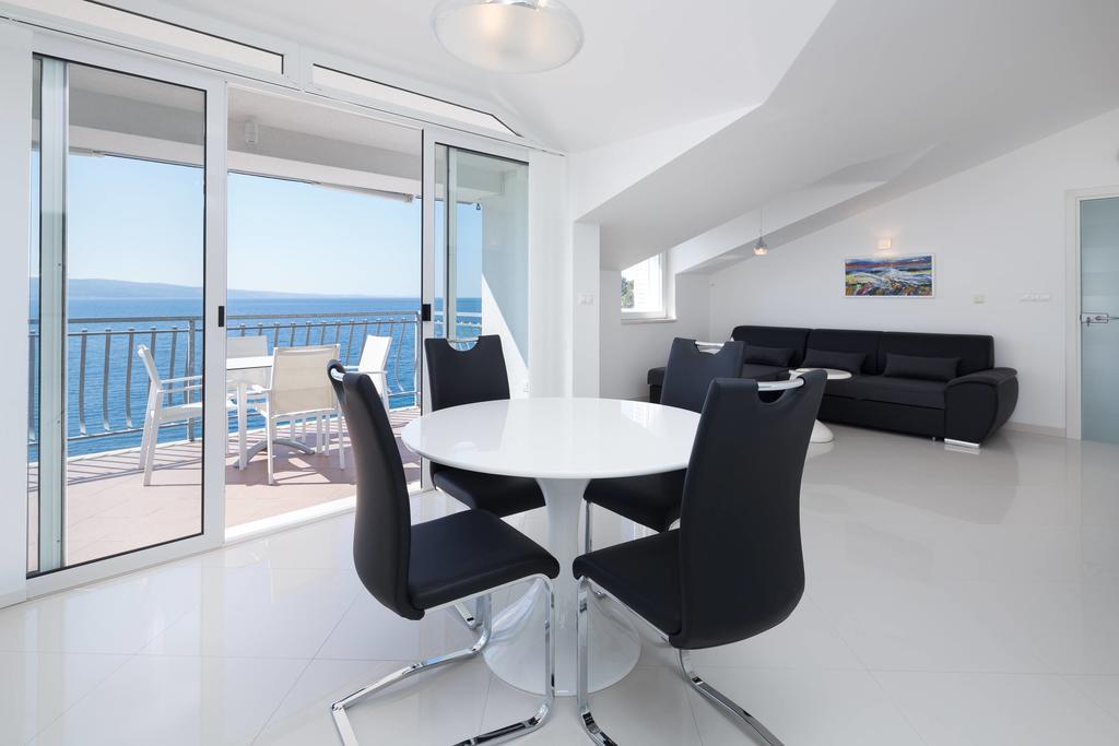 Beach Penthouse Diamond Omiš Exterior foto